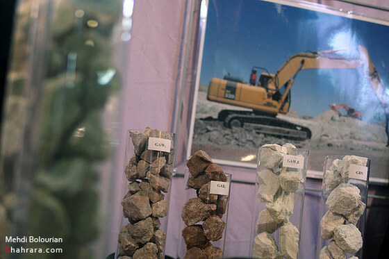 حضور استاندار خراسان رضوي در نمايشگاه پژوهش و فناوري