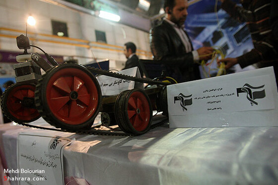 حضور استاندار خراسان رضوي در نمايشگاه پژوهش و فناوري