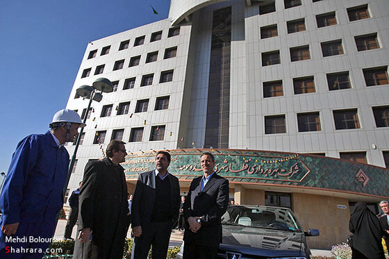 ورود اولين محموله واگن هاي قطار شهري به مشهد