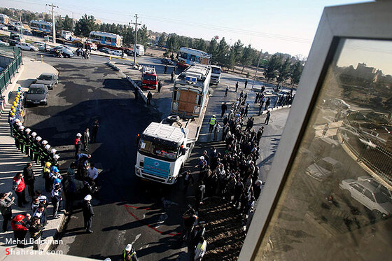 ورود اولين محموله واگن هاي قطار شهري به مشهد