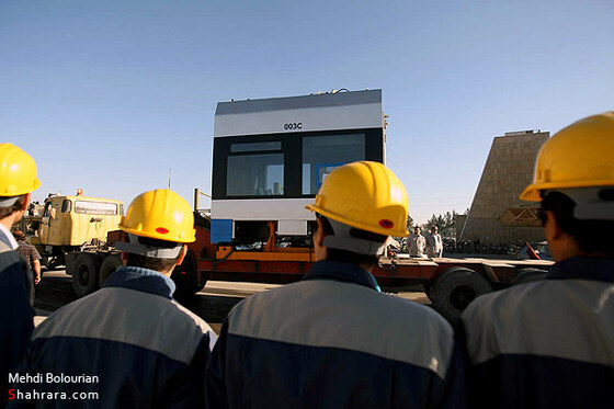 ورود اولين محموله واگن هاي قطار شهري به مشهد