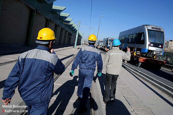 ورود اولين محموله واگن هاي قطار شهري به مشهد