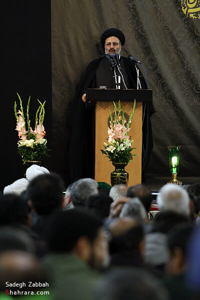 ' تجمع بزرگ بصيرت ' در حرم امام رضا (ع)