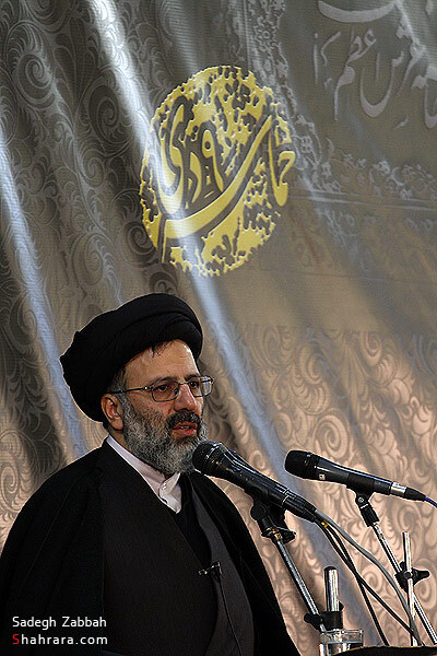 ' تجمع بزرگ بصيرت ' در حرم امام رضا (ع)