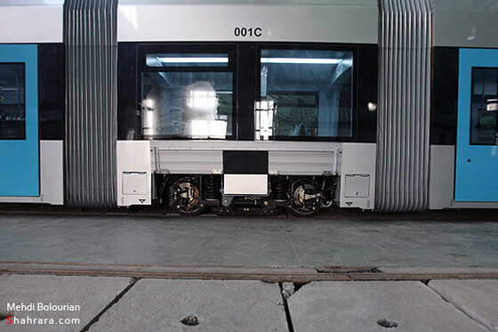 مونتاژ واگن هاي قطار شهري مشهد