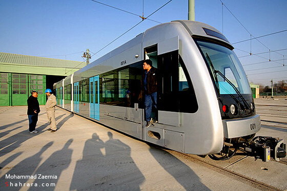 تست گرم اولين واگن قطار شهري مشهد