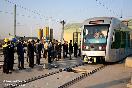 تست گرم اولين واگن قطار شهري مشهد