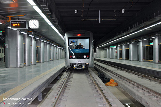 تست گرم اولين واگن قطار شهري مشهد