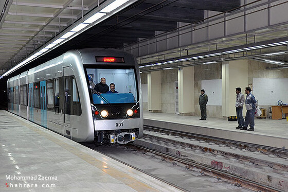 تست گرم اولين واگن قطار شهري مشهد