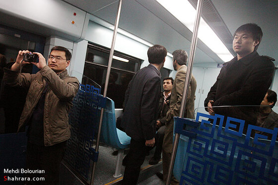 بازديد استاندار خراسان رضوي از قطار شهري مشهد