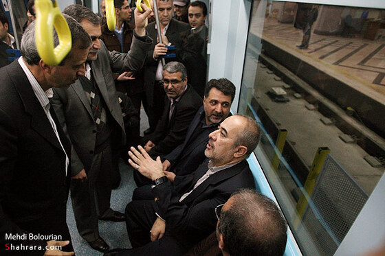 بازديد استاندار خراسان رضوي از قطار شهري مشهد