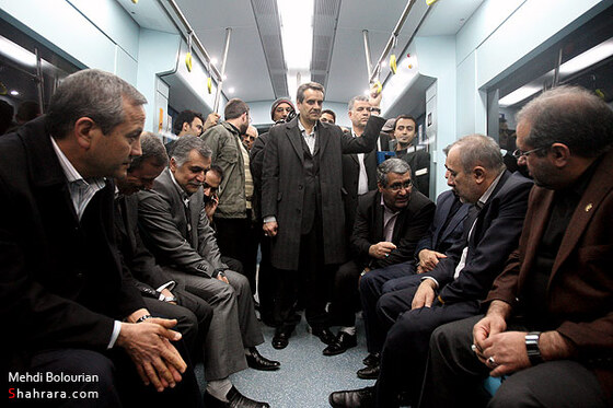 بازديد استاندار خراسان رضوي از قطار شهري مشهد