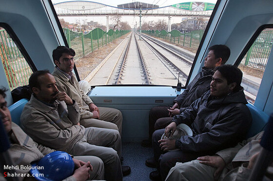 بازديد استاندار خراسان رضوي از قطار شهري مشهد