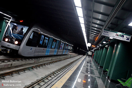 بازديد استاندار خراسان رضوي از قطار شهري مشهد