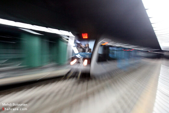 بازديد استاندار خراسان رضوي از قطار شهري مشهد