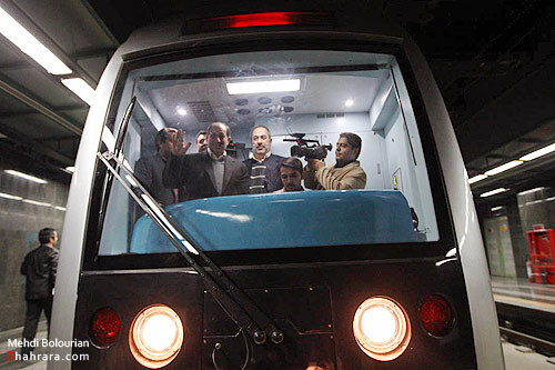 بازديد وزير كشور از قطار شهري مشهد