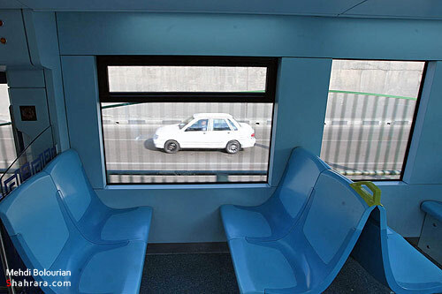 بازديد وزير كشور از قطار شهري مشهد