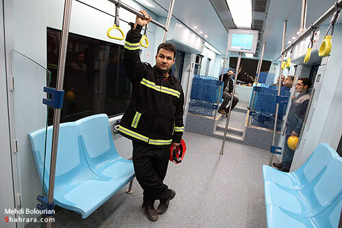 بازديد وزير كشور از قطار شهري مشهد