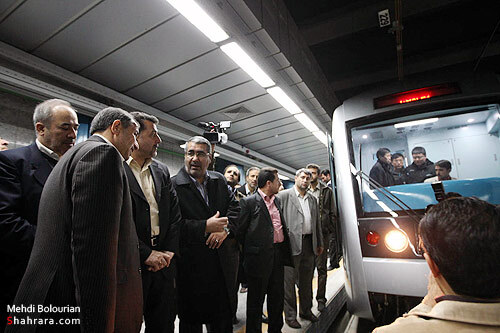 بازديد وزير كشور از قطار شهري مشهد