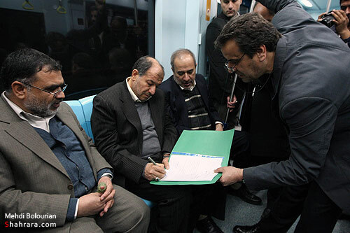 بازديد وزير كشور از قطار شهري مشهد