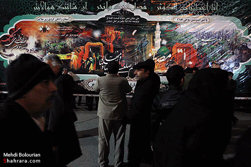 عزاداري مردم در شب شهادت امام رضا(ع)