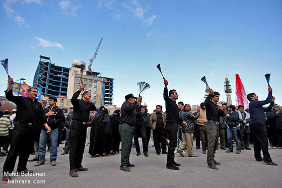 عزاداری مردم مشهددرسالروز شهادت امام رضا(ع)