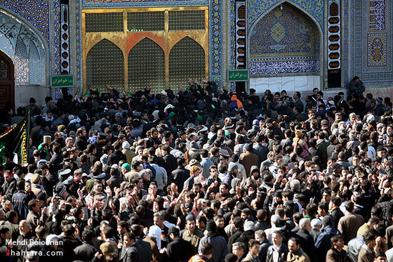 عزاداری مردم مشهددرسالروز شهادت امام رضا(ع)