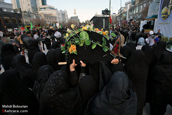 عزاداری مردم مشهددرسالروز شهادت امام رضا(ع)