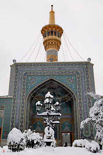 بارش برف در آستان امام علي اين موسي الرضا(ع)