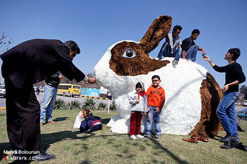مشهد لباس نو مي پوشد...