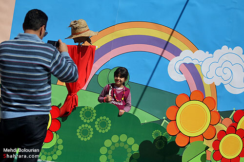 مشهد لباس نو مي پوشد...