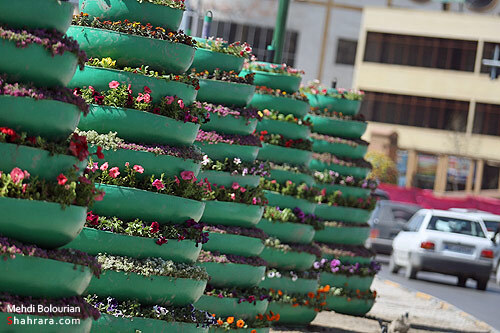 مشهد لباس نو مي پوشد...