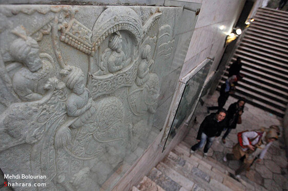 مسافران نوروزی در آرامگاه فردوسی