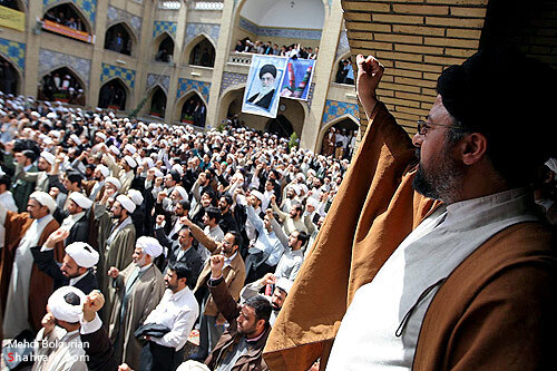 تجمع اعتراض آميز علما و روحانيون در حمايت از مردم بحرين