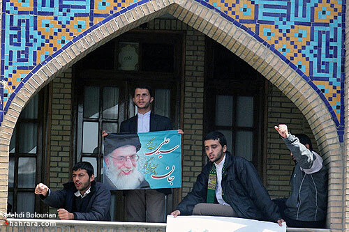 تجمع اعتراض آميز علما و روحانيون در حمايت از مردم بحرين