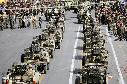 رژه یگانهای نمونه ارتش جمهوری اسلامی-2