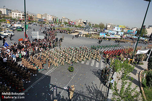 رژه یگانهای نمونه ارتش جمهوری اسلامی-2