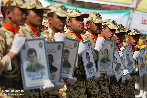 رژه یگانهای نمونه ارتش جمهوری اسلامی-2