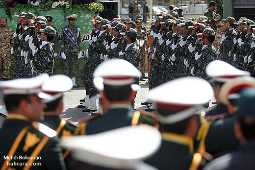 رژه یگانهای نمونه ارتش جمهوری اسلامی-2