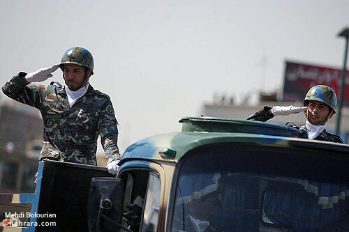رژه یگانهای نمونه ارتش جمهوری اسلامی-2