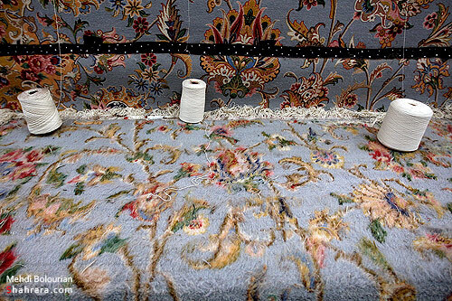 بافت بزرگترين قالي جهان