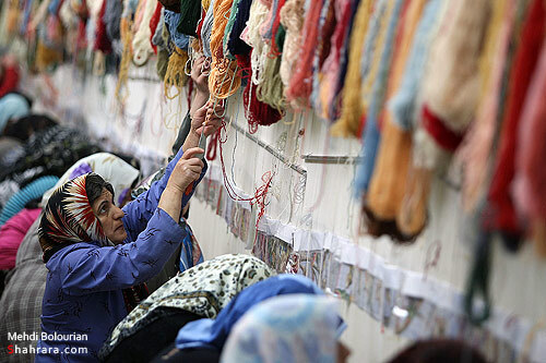 بافت بزرگترين قالي جهان