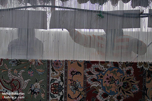 بافت بزرگترين قالي جهان