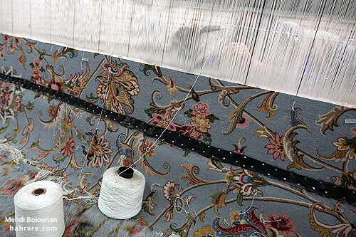 بافت بزرگترين قالي جهان