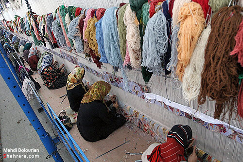 بافت بزرگترين قالي جهان