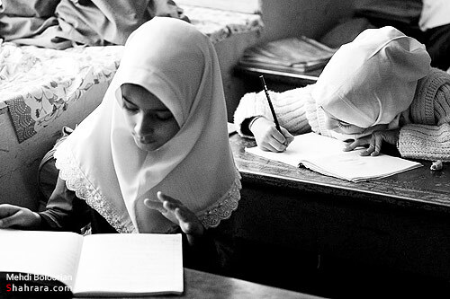 دبستان يك كلاسه رشادت