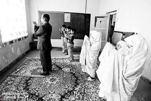 دبستان يك كلاسه رشادت