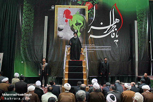 طواف پیکر شهید برونسی و شهدای گمنام در حرم رضوی 