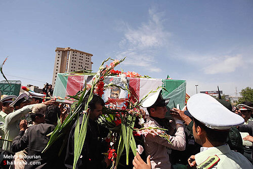 تشییع سردار رشید اسلام شهید عبدالحسین برونسی و 2 شهید گمنام/2 