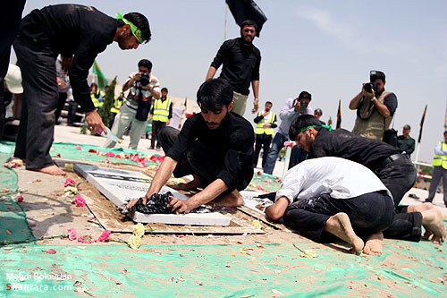 تشييع و تدفين دو شهيد گمنام در دانشگاه فردوسي مشهد